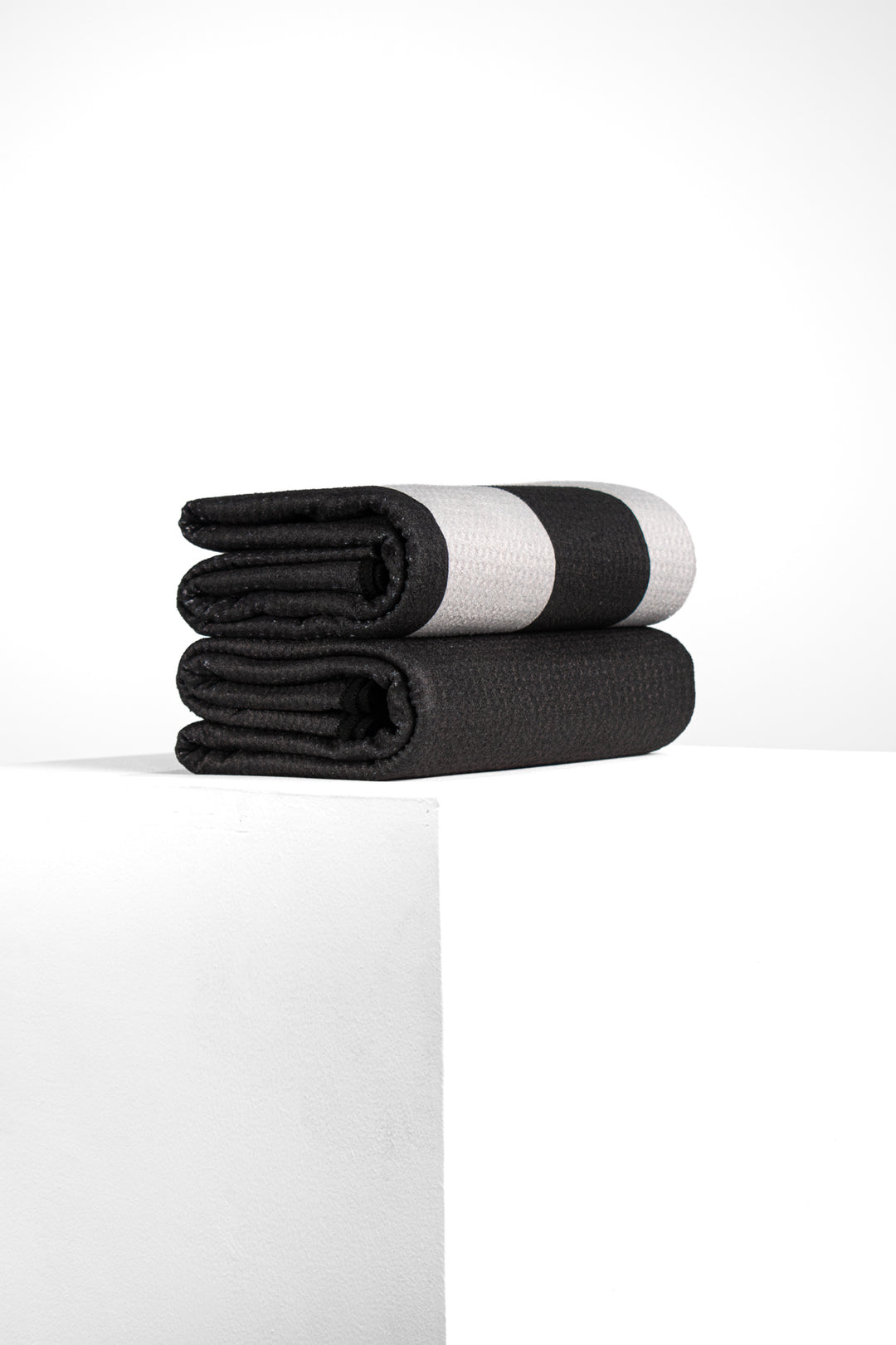 Mdumbi Black Waffle Towel