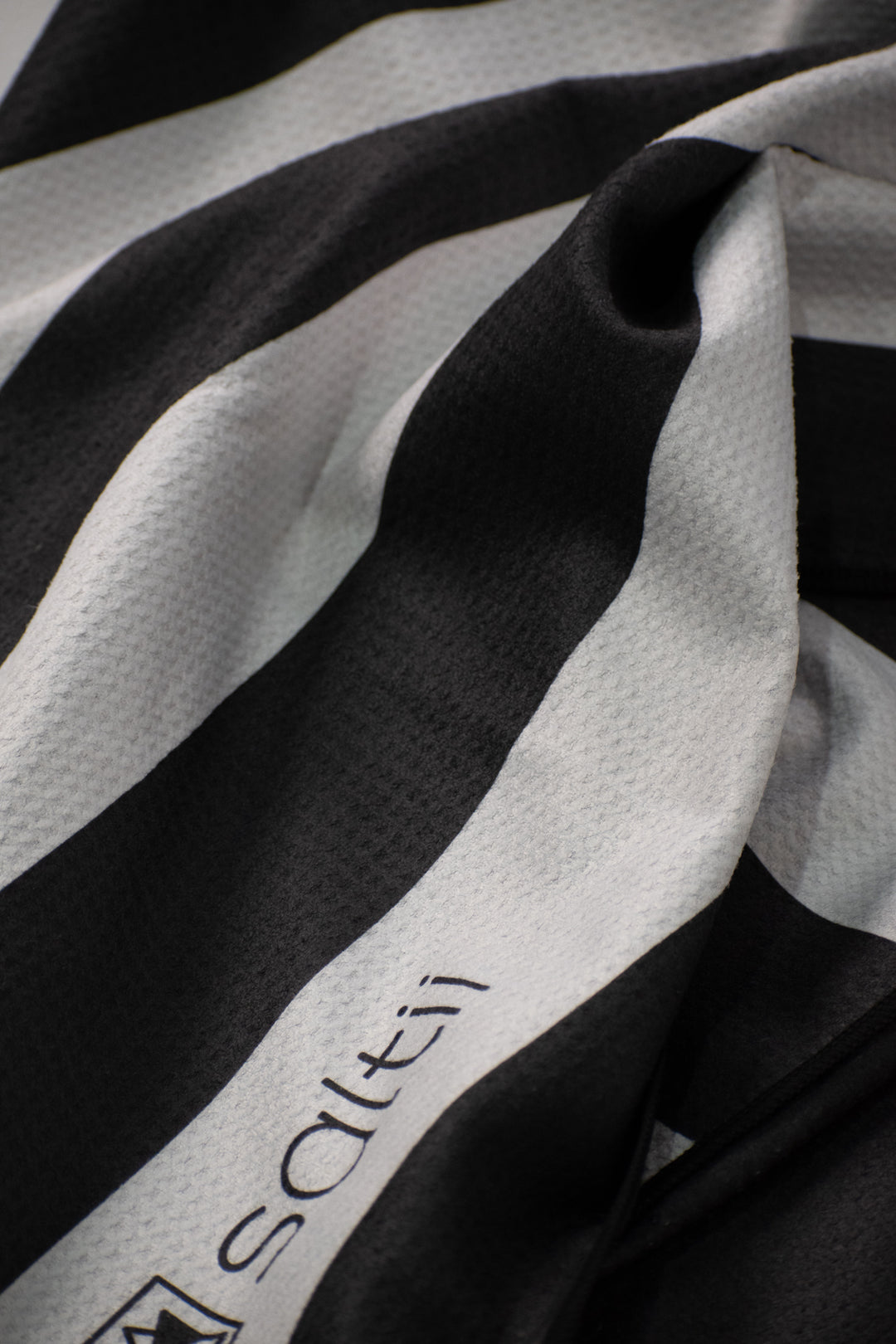 Mdumbi Black Waffle Towel